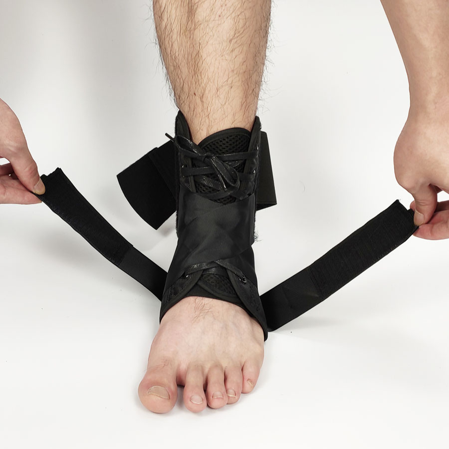 Beschermende enkelbrace